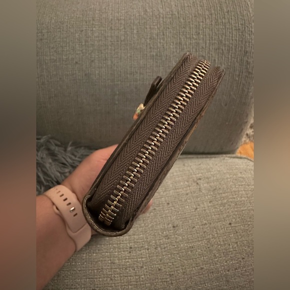 Grey Gucci Guccissima Zippy wallet - Picture 6 of 10